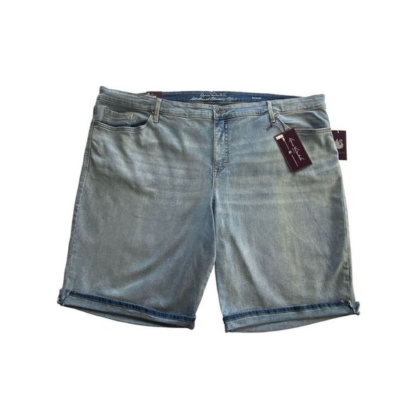 Gloria Vanderbilt Women's 24W Plus Size Mid Rise
Feminine Cut Bermuda Short - Picture 1 of 9